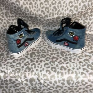 Gently worn like new Denim Women Vans sneakers
